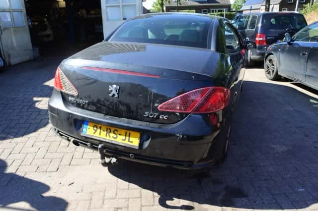 Peugeot 307 CC (2005) thumbnail 5