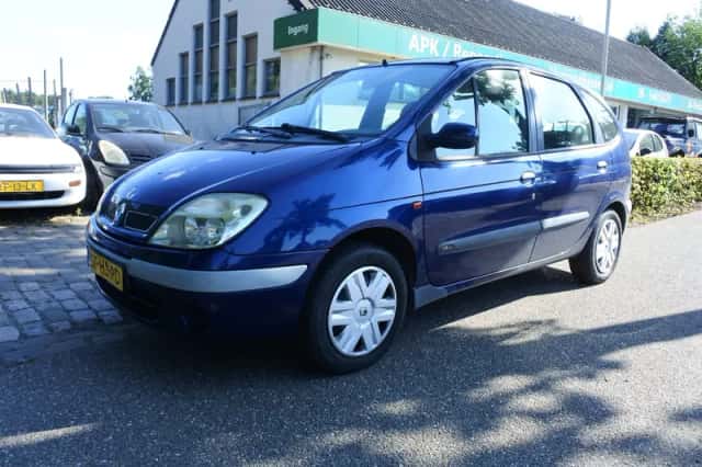 Renault Scénic (2001) thumbnail 1