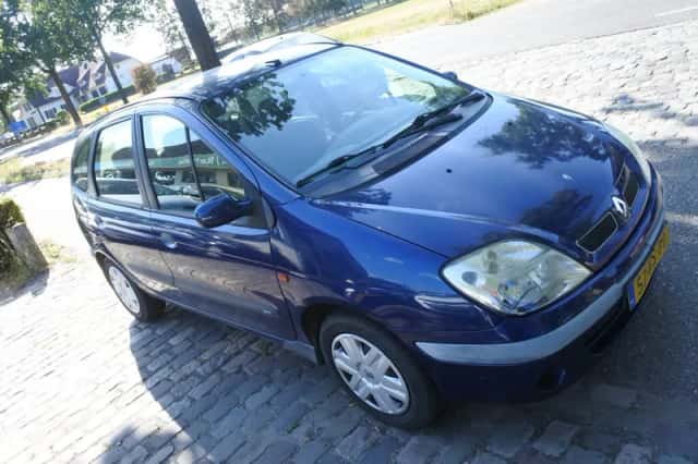 Renault Scénic (2001) thumbnail 4