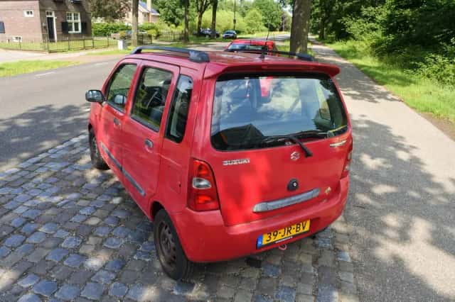 Suzuki Wagon R+ (2002) thumbnail 6