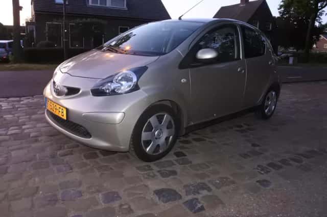 Toyota Aygo (2007) thumbnail 2