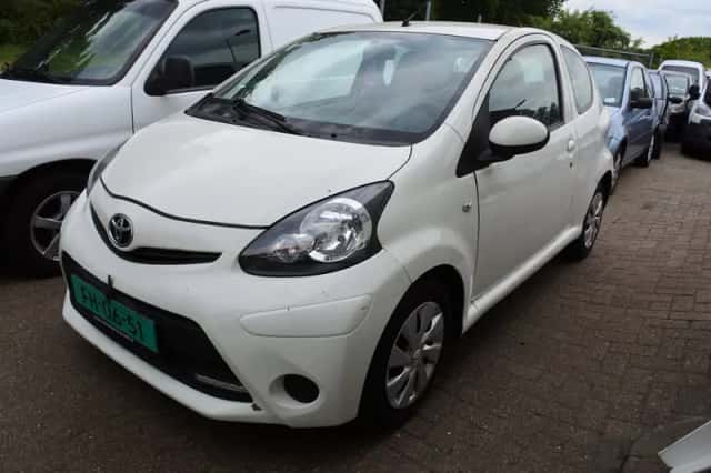 Toyota Aygo (2012) thumbnail 5
