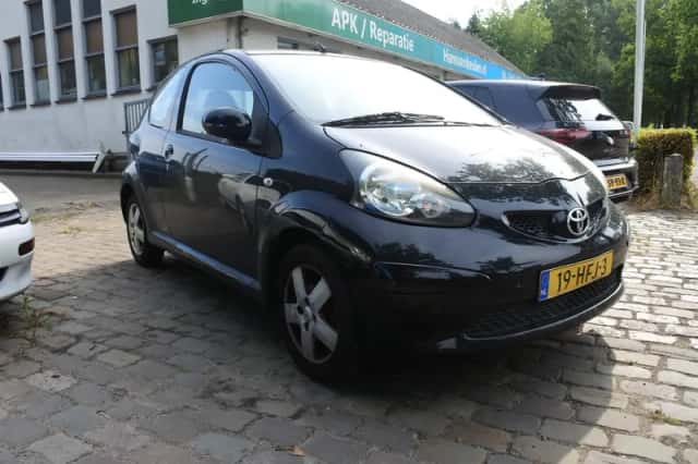 Toyota Aygo (2008) thumbnail 1