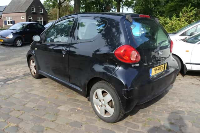 Toyota Aygo (2008) thumbnail 4