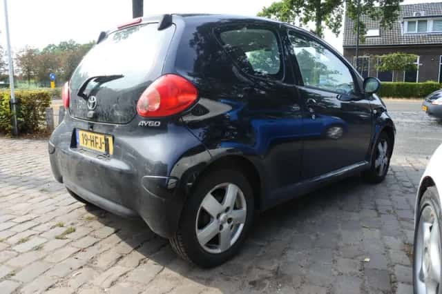 Toyota Aygo (2008) thumbnail 5