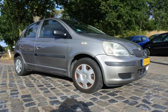 Toyota Yaris (2003) thumbnail 1