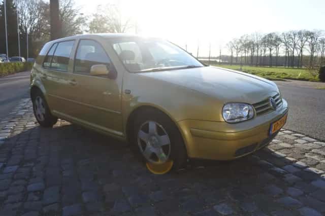 Volkswagen Golf (1999) thumbnail 2