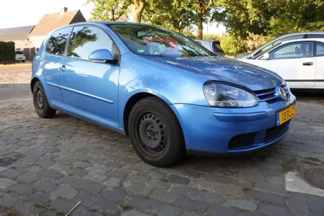 Volkswagen Golf (2004) thumbnail 3