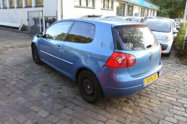Volkswagen Golf (2004) thumbnail 5
