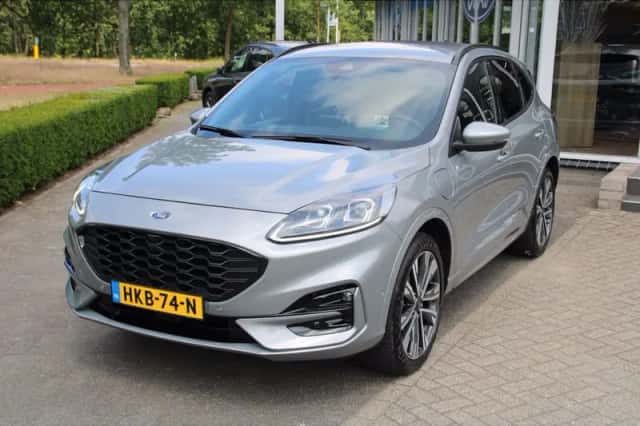 Ford Kuga (2024) thumbnail 1