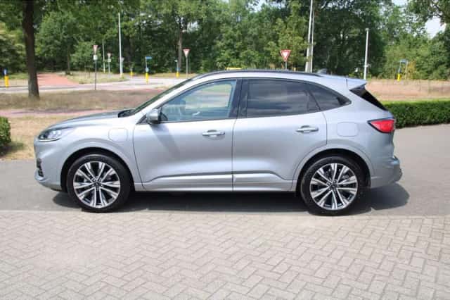 Ford Kuga (2024) thumbnail 3