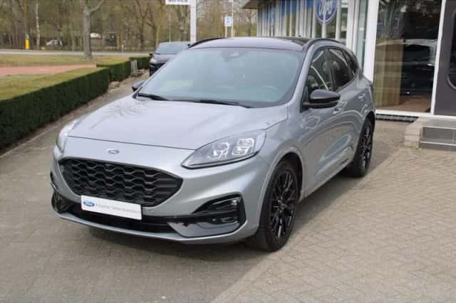 Ford Kuga (2023) thumbnail 1