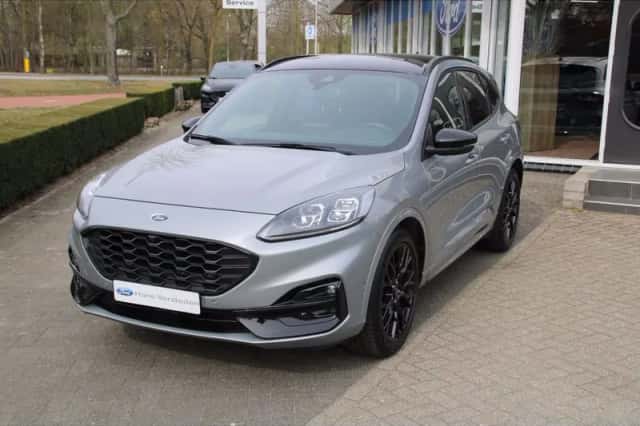 Ford Kuga (2023) thumbnail 2