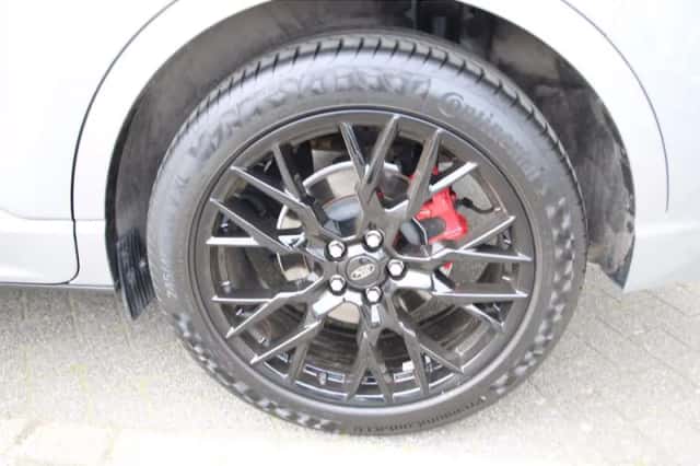 Ford Kuga (2023) thumbnail 3