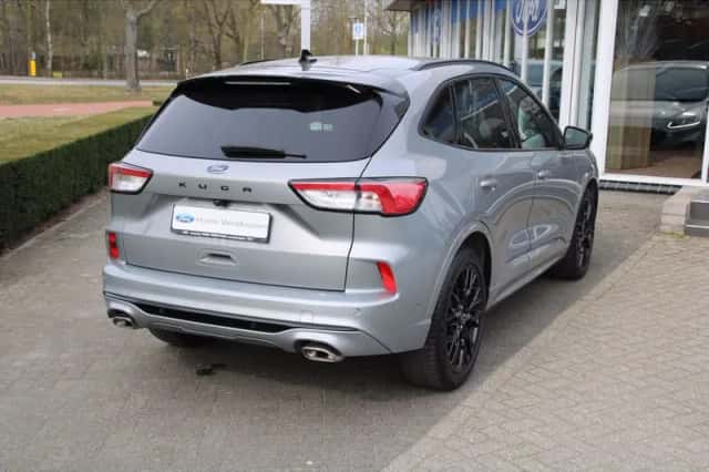 Ford Kuga (2023) thumbnail 6