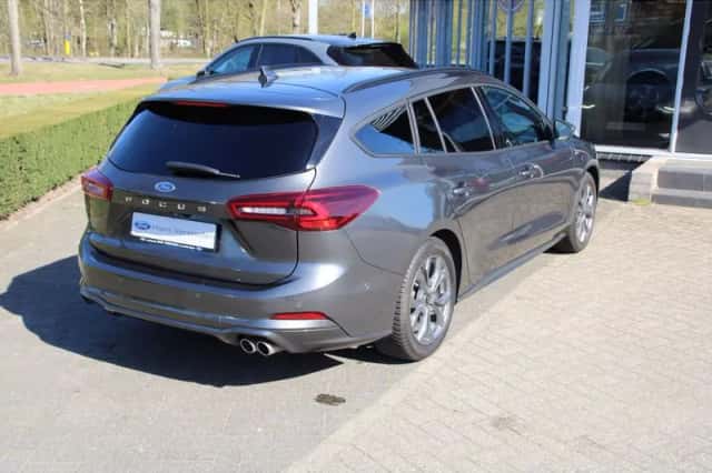 Ford Focus (2024) thumbnail 5