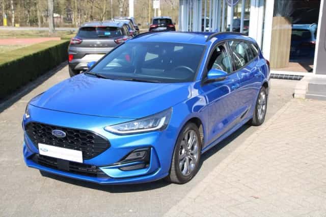 Ford Focus (2023) thumbnail 2