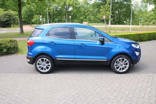 Ford EcoSport (2018) thumbnail 4