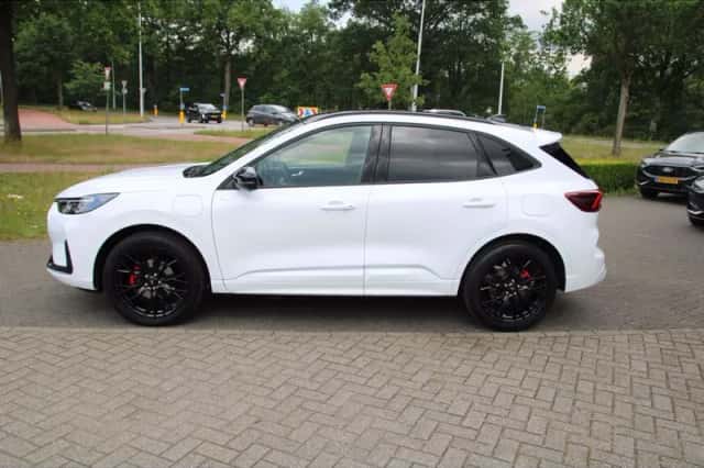 Ford Kuga (2026) thumbnail 3