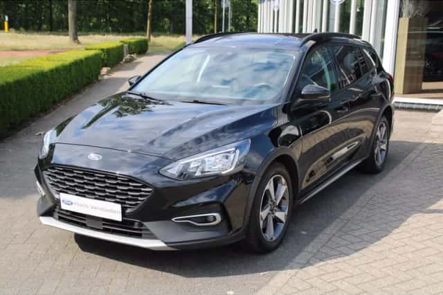 Ford Focus (2021) thumbnail 1