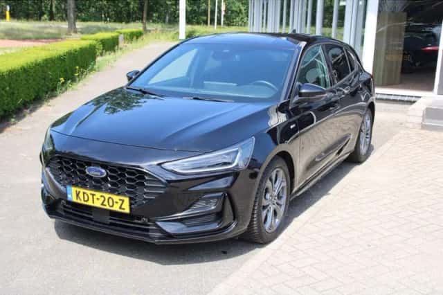 Ford Focus (2023) thumbnail 1