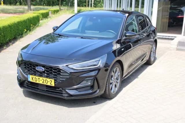 Ford Focus (2023) thumbnail 2
