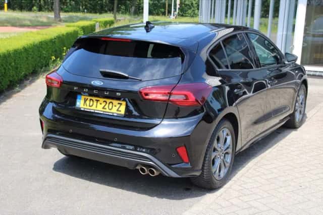 Ford Focus (2023) thumbnail 5