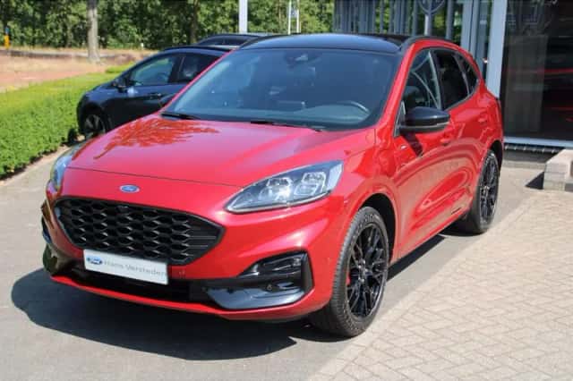 Ford Kuga (2023) thumbnail 2