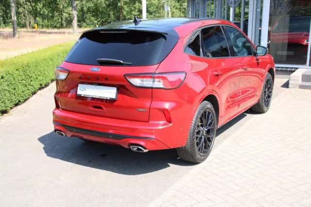 Ford Kuga (2023) thumbnail 5
