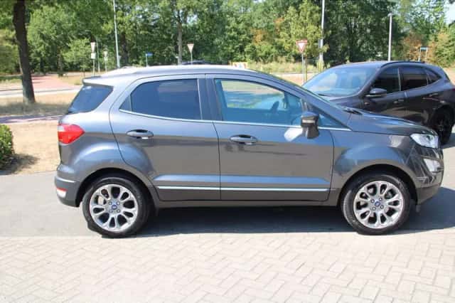 Ford EcoSport (2018) thumbnail 4