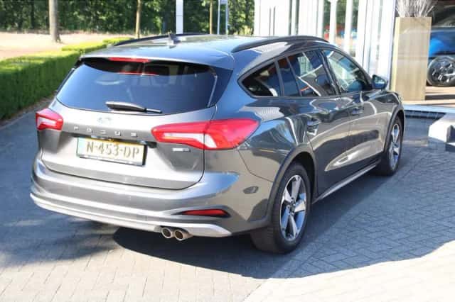 Ford Focus (2020) thumbnail 5