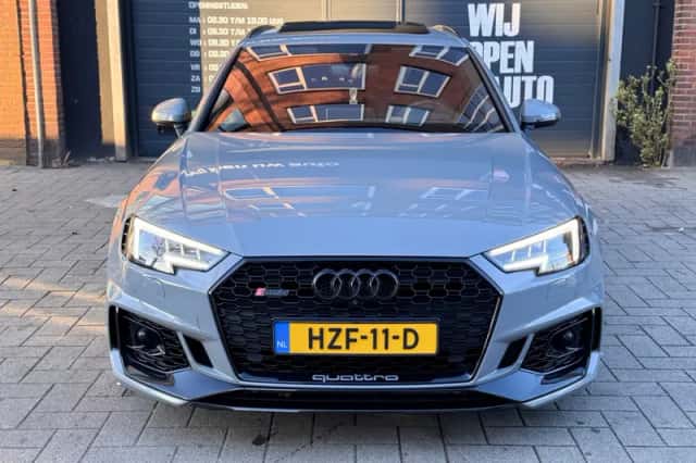 Audi RS 4 (2019) thumbnail 2