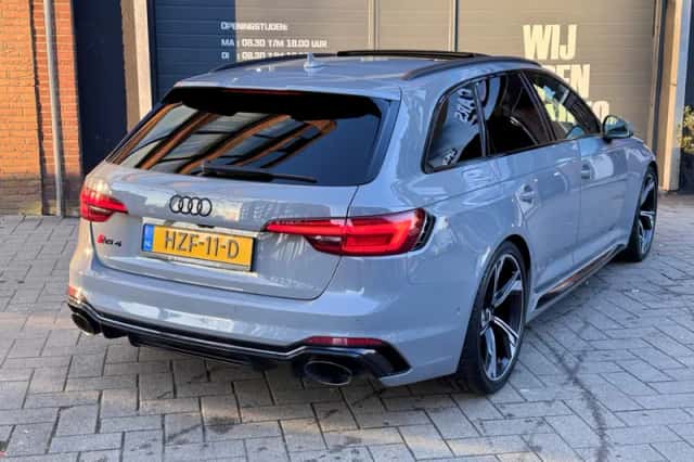 Audi RS 4 (2019) thumbnail 4