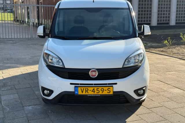 Fiat Doblò (2015) thumbnail 2