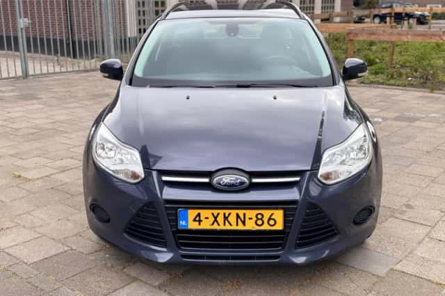 Ford Focus (2014) thumbnail 2