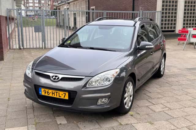 Hyundai i30 (2009) thumbnail 1