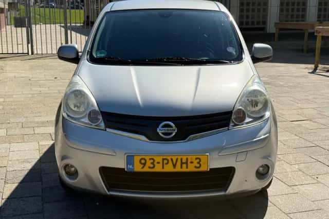 Nissan Note (2011) thumbnail 2
