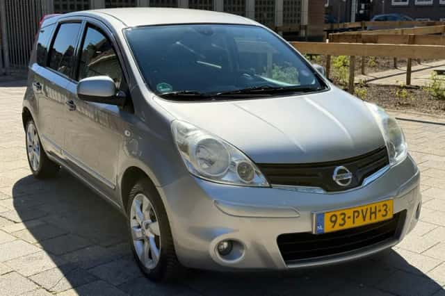 Nissan Note (2011) thumbnail 3