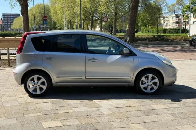 Nissan Note (2011) thumbnail 6