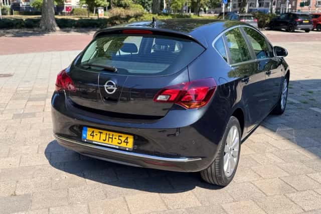 Opel Astra (2014) thumbnail 6