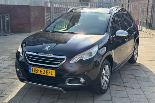 Peugeot 2008 (2015) thumbnail 1