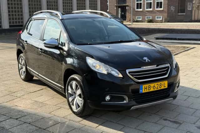 Peugeot 2008 (2015) thumbnail 4
