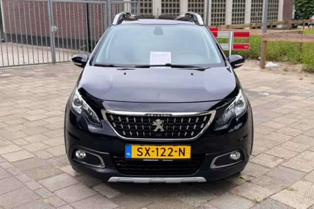 Peugeot 2008 (2018) thumbnail 2