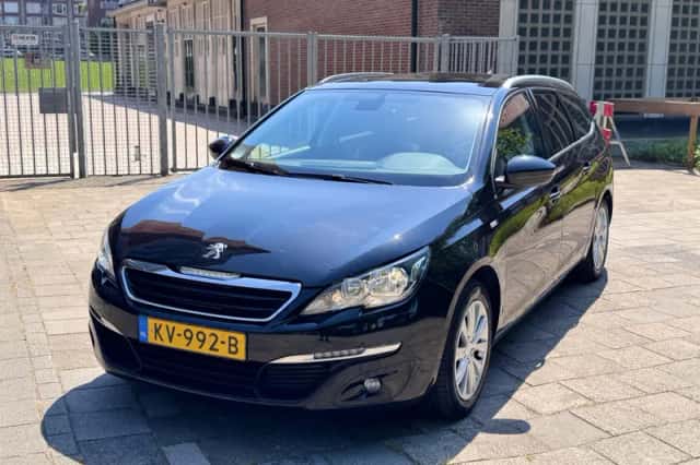 Peugeot 308 (2016) thumbnail 1