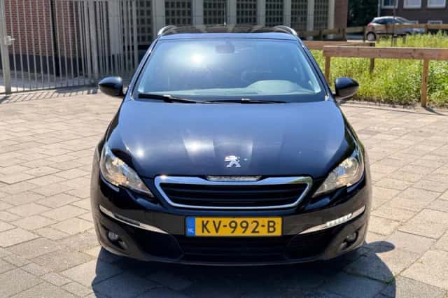 Peugeot 308 (2016) thumbnail 2