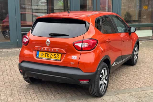 Renault Captur (2014) thumbnail 4