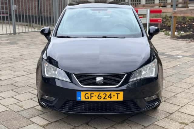 SEAT Ibiza (2014) thumbnail 2