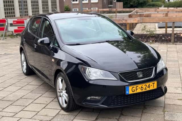 SEAT Ibiza (2014) thumbnail 3