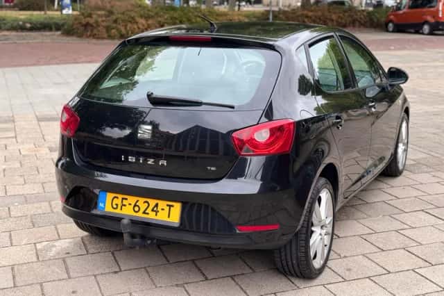 SEAT Ibiza (2014) thumbnail 4