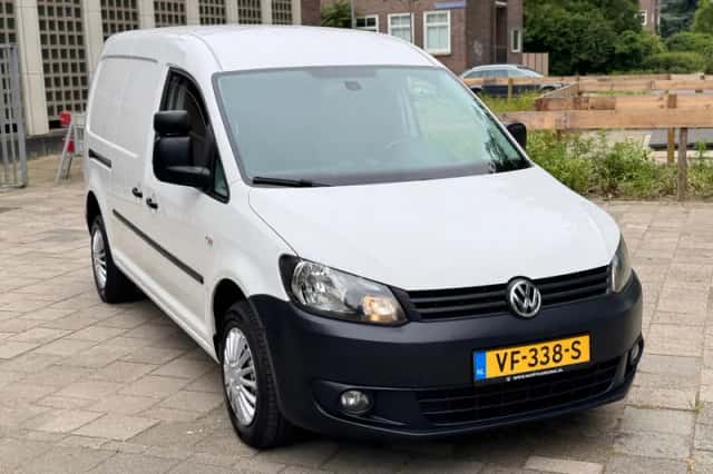 Volkswagen Caddy (2013) thumbnail 3